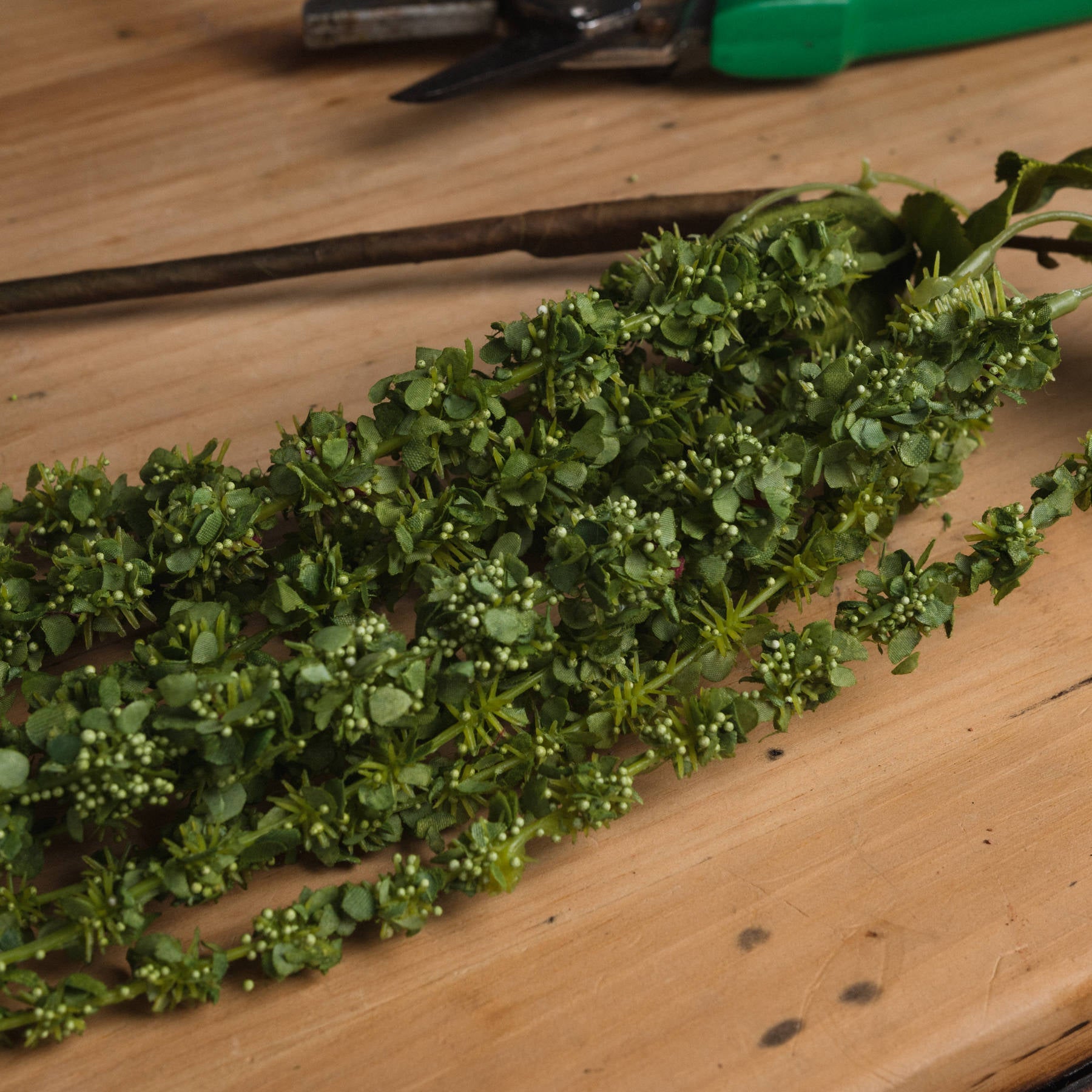 Skandi London Green Amaranthus - Skandi London