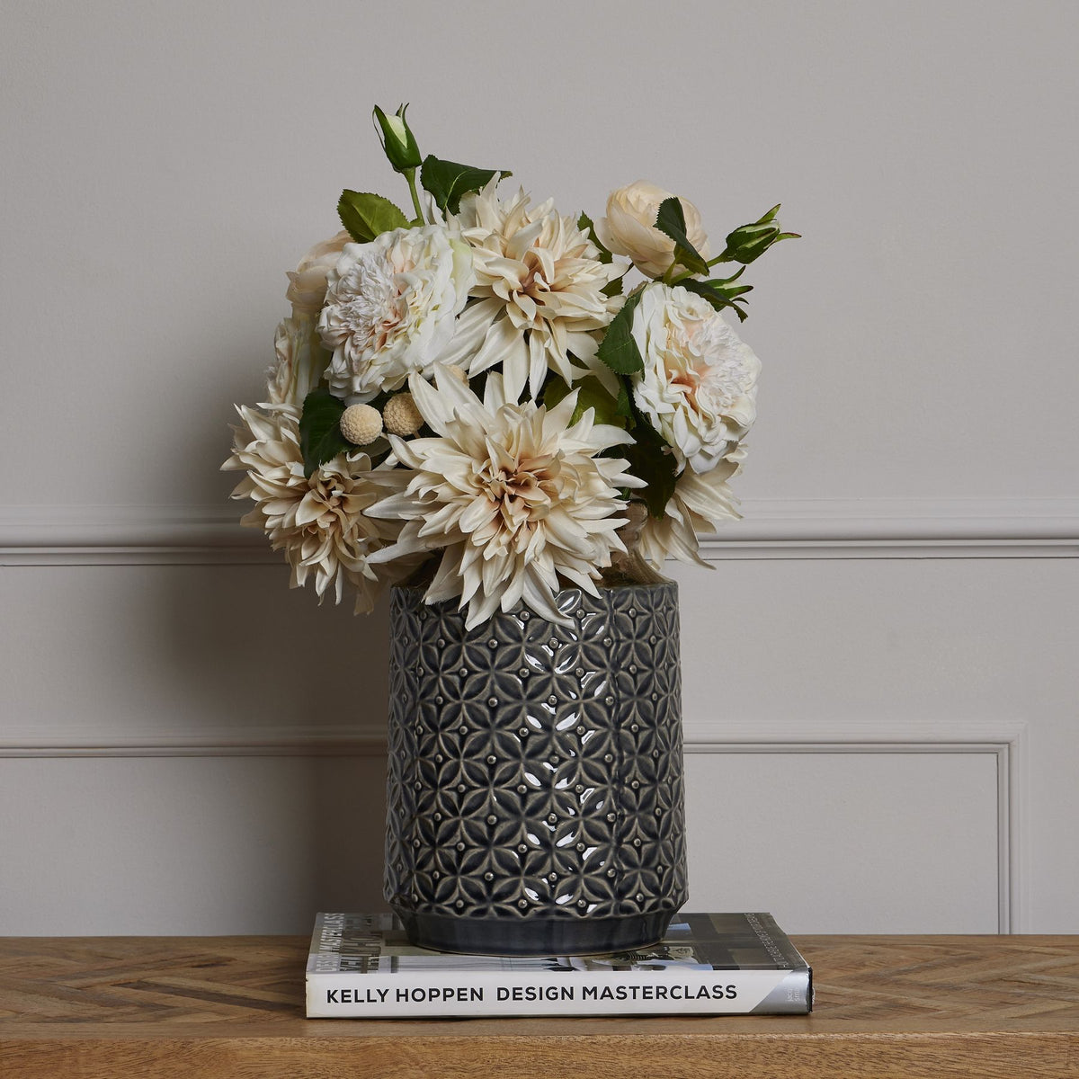 Loen Collection Lebes Squat Vase