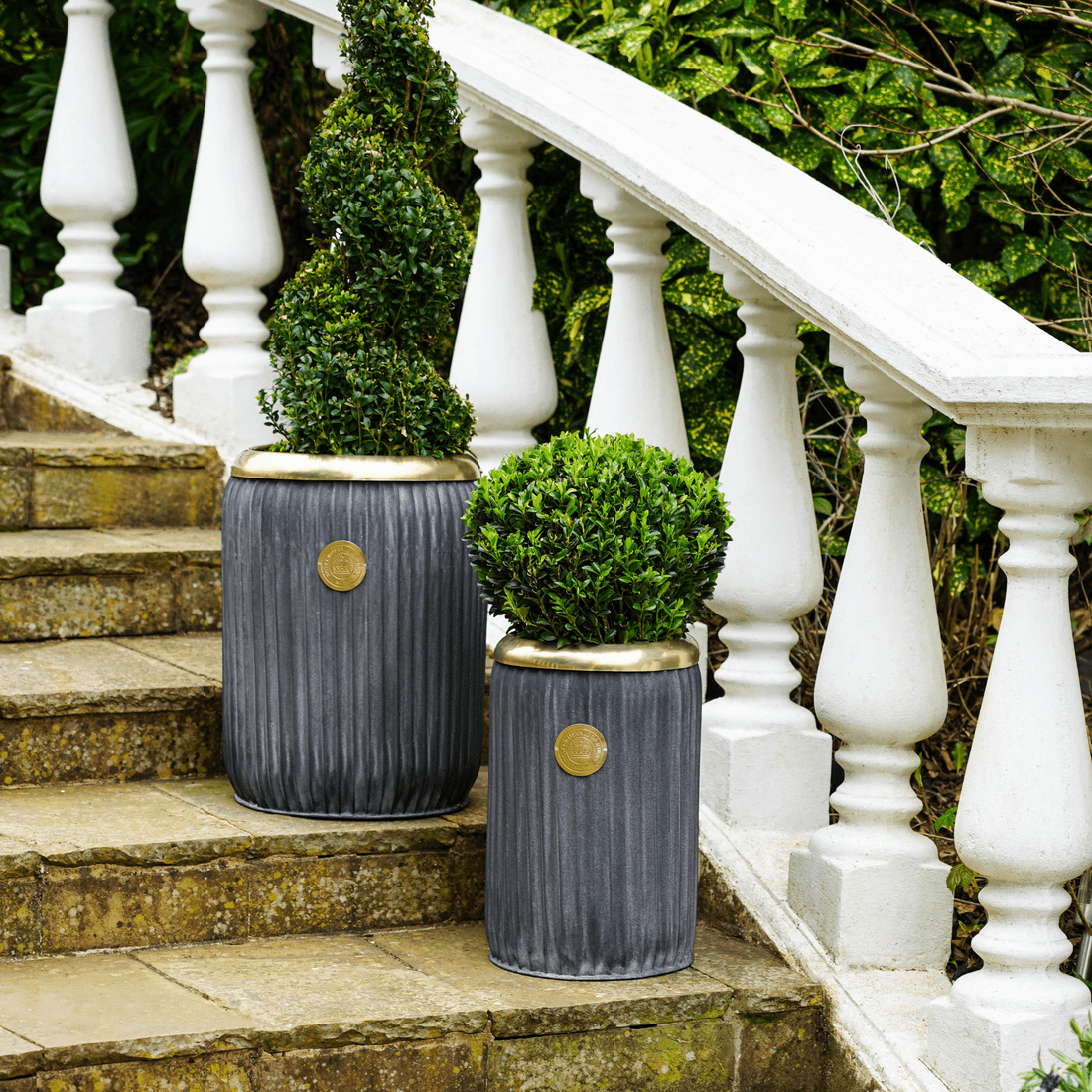 Skandi London Timeless Rounded Outdoor Planter in Lead - Large - Skandi London